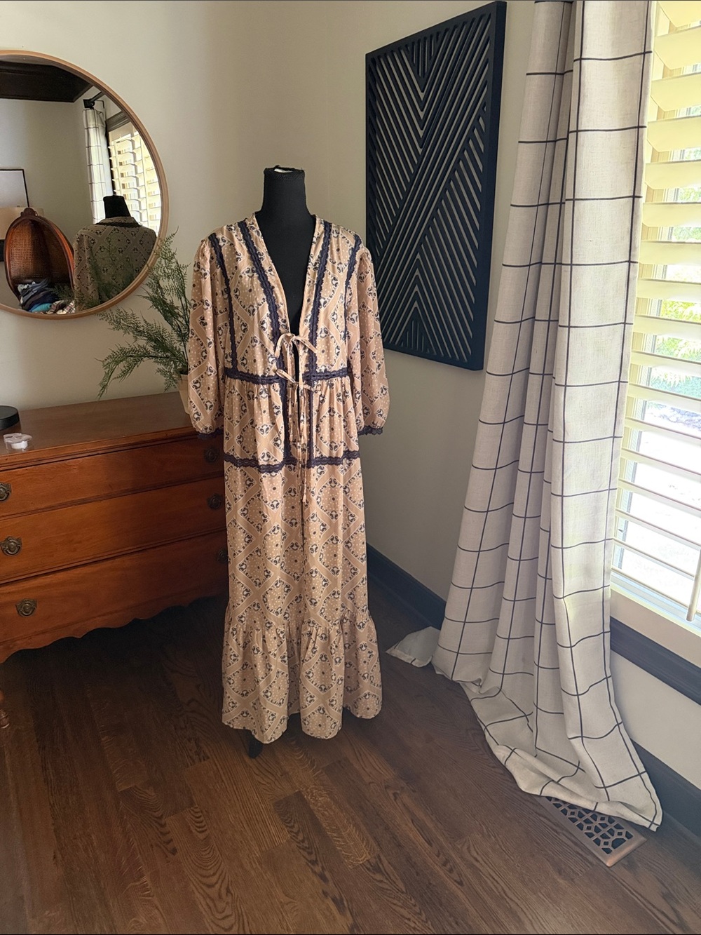 Gigio boho  Tie-Waist Maxi kimono in Taupe with Navy lace trim medium